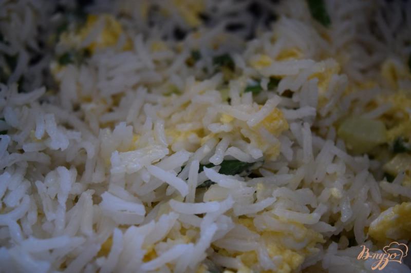 Фото приготовление рецепта: Рис с яйцом по-китайски шаг №6