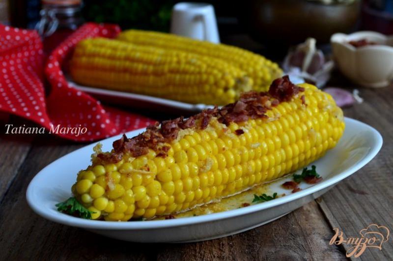 Фото приготовление рецепта: Отварная кукуруза с хрустящим беконом шаг №5