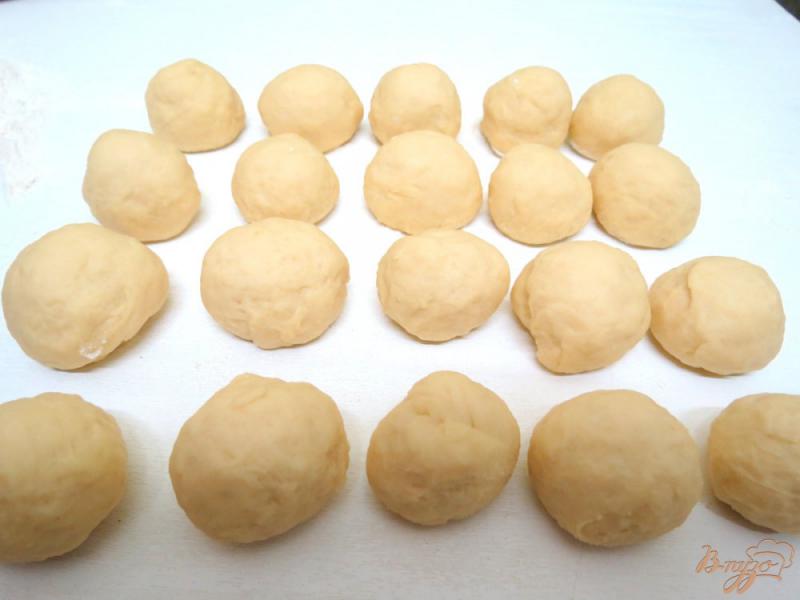 Фото приготовление рецепта: Пирожки с картофелем и шампиньонами. шаг №9