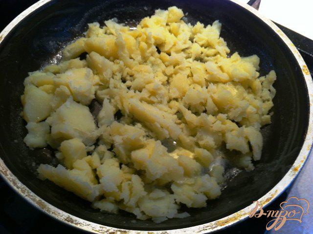 Фото приготовление рецепта: Глазунья с картофелем шаг №1