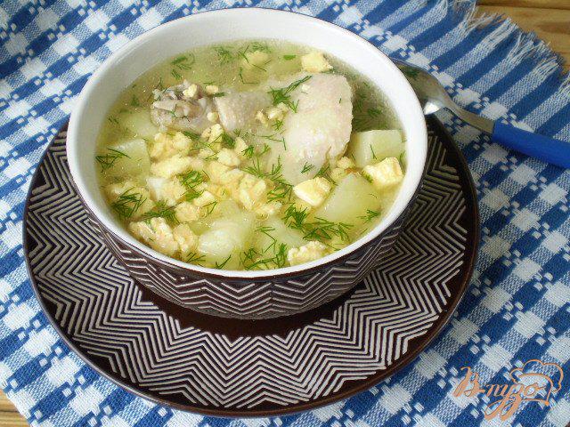 Фото приготовление рецепта: Суп на курином бульоне с яйцами и картофелем шаг №8