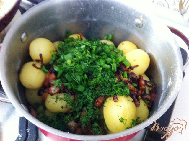 Фото приготовление рецепта: Молодой картофель по-деревенски шаг №6