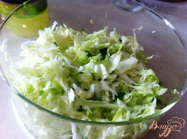Фото приготовление рецепта: Салат из свежий овощей шаг №4