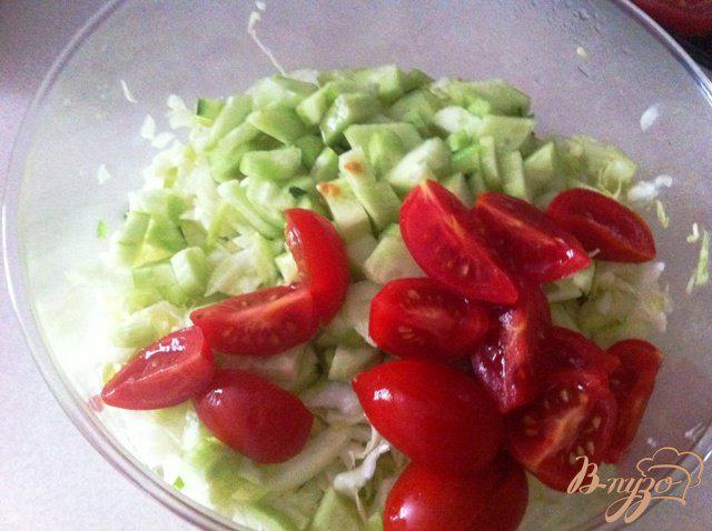 Фото приготовление рецепта: Салат из свежий овощей шаг №7