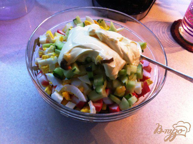 Фото приготовление рецепта: Салат из морской капусты с кукурузой шаг №6
