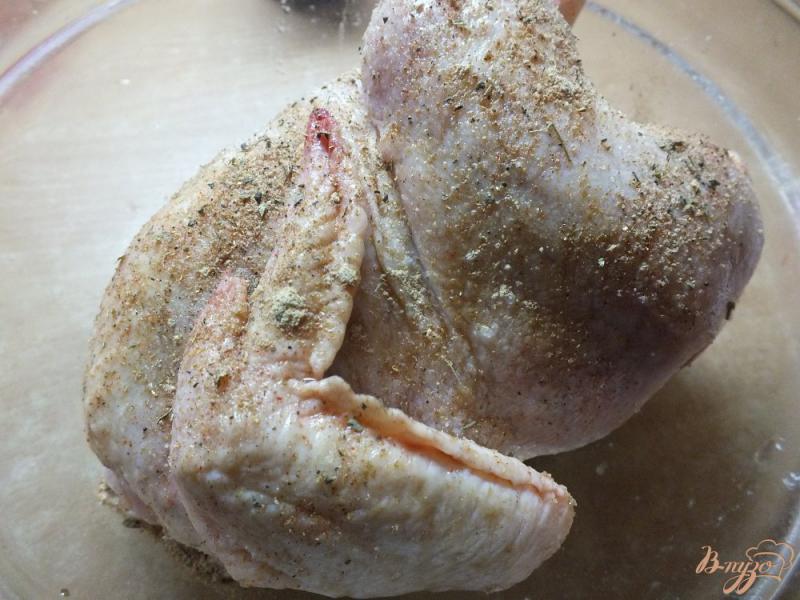 Фото приготовление рецепта: Цыпленок запеченный в рукаве в соевом маринаде шаг №2