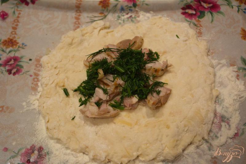 Фото приготовление рецепта: Аля осетинский пирог, но без дрожжей шаг №4