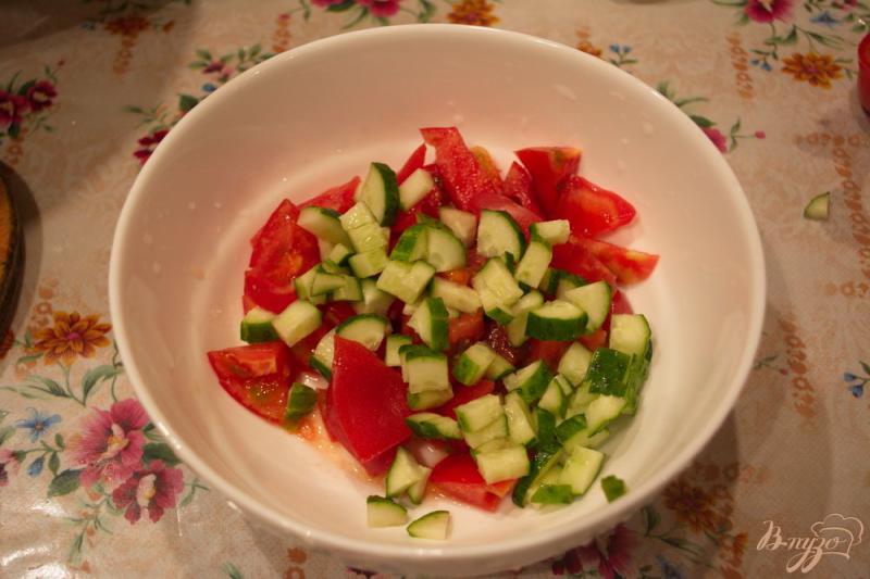 Фото приготовление рецепта: Сочный салат с курицей и бальзамиком шаг №2