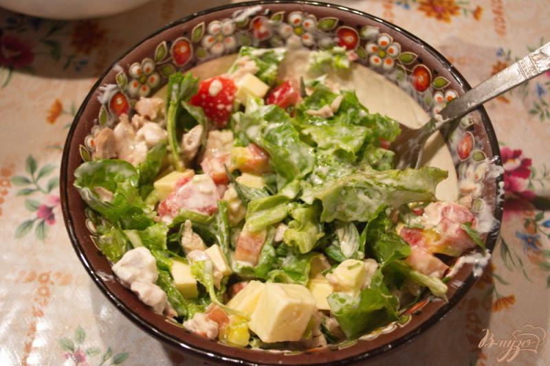 Фото приготовление рецепта: Средиземноморский салат с йогуртом шаг №6