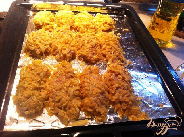 Фото приготовление рецепта: Куриное филе в сырно-чипсовой панириовке шаг №10