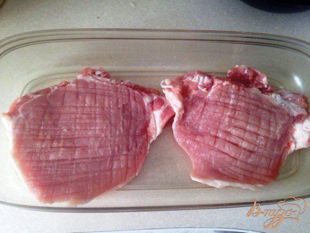 Фото приготовление рецепта: Свинина  гриль в томатном маринаде шаг №2