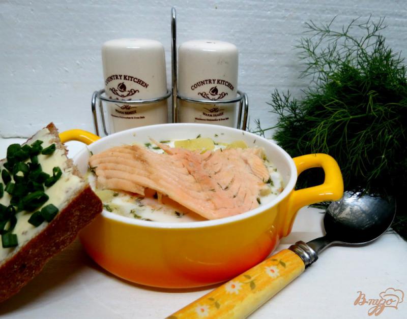 Фото приготовление рецепта: Суп из хребтов лосося со сливками шаг №7