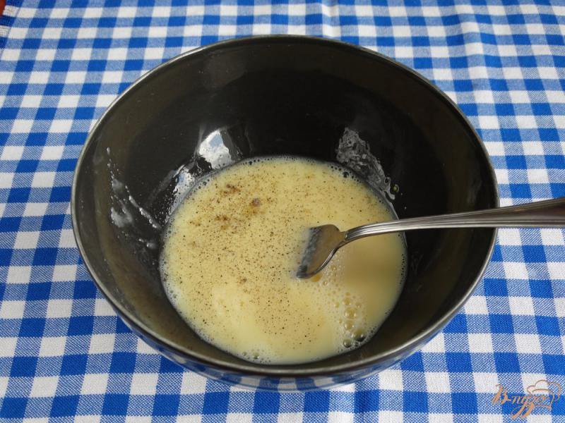 Фото приготовление рецепта: Горчичный омлет с кабачками и грибами шаг №8