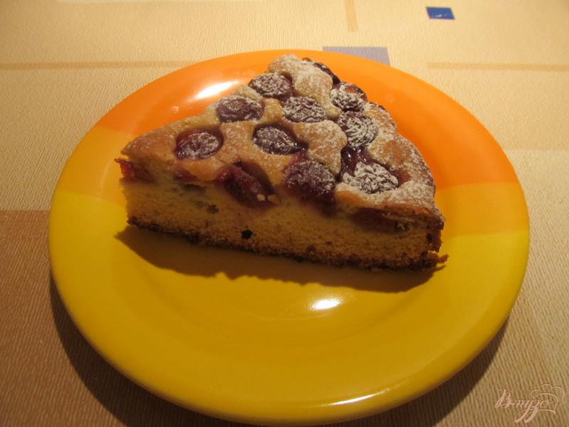 Фото приготовление рецепта: Пирог с черешней шаг №6