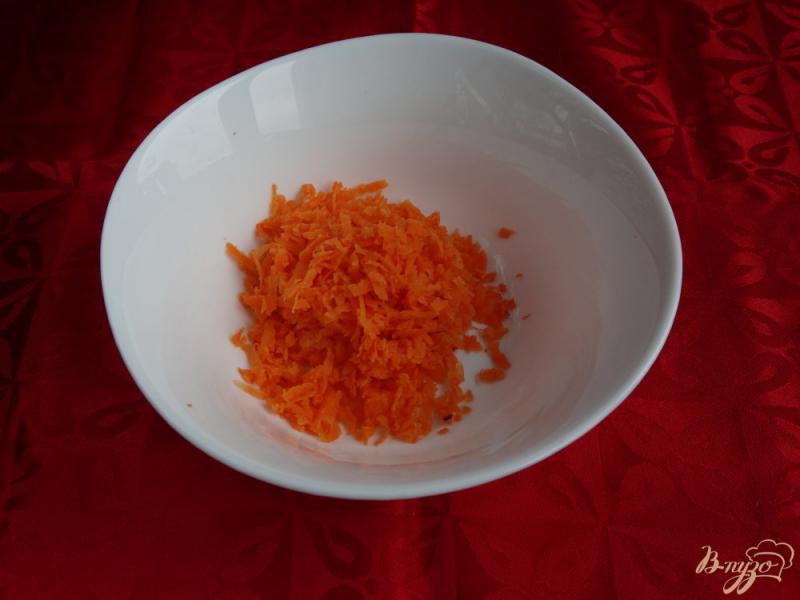 Фото приготовление рецепта: Закуска из кабачков моркови и манго шаг №5