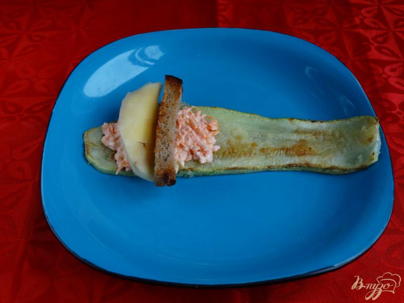 Фото приготовление рецепта: Закуска из кабачков моркови и манго шаг №11