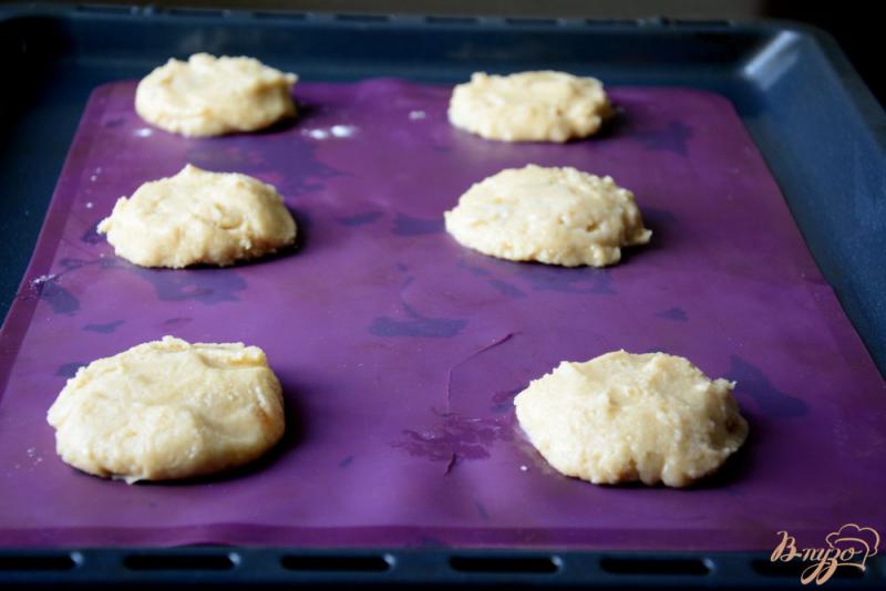 Фото приготовление рецепта: Печенье овсяное с изюмом шаг №6