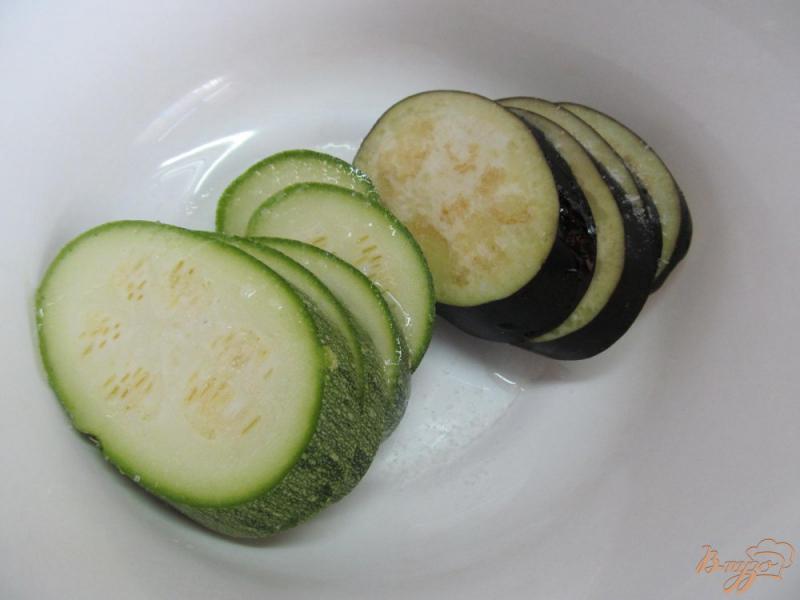 Фото приготовление рецепта: Теплый салат с домашними колбасками и овощами шаг №1