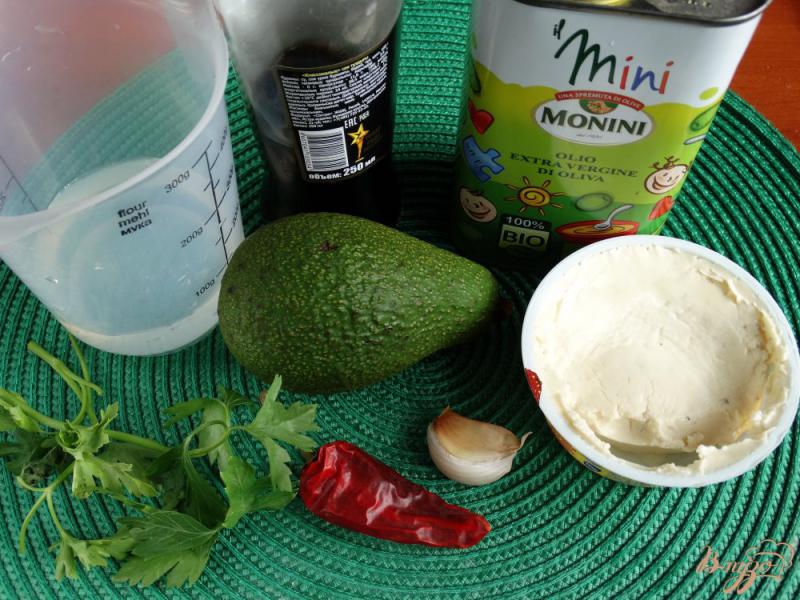 Фото приготовление рецепта: «Майонез» из авокадо шаг №1