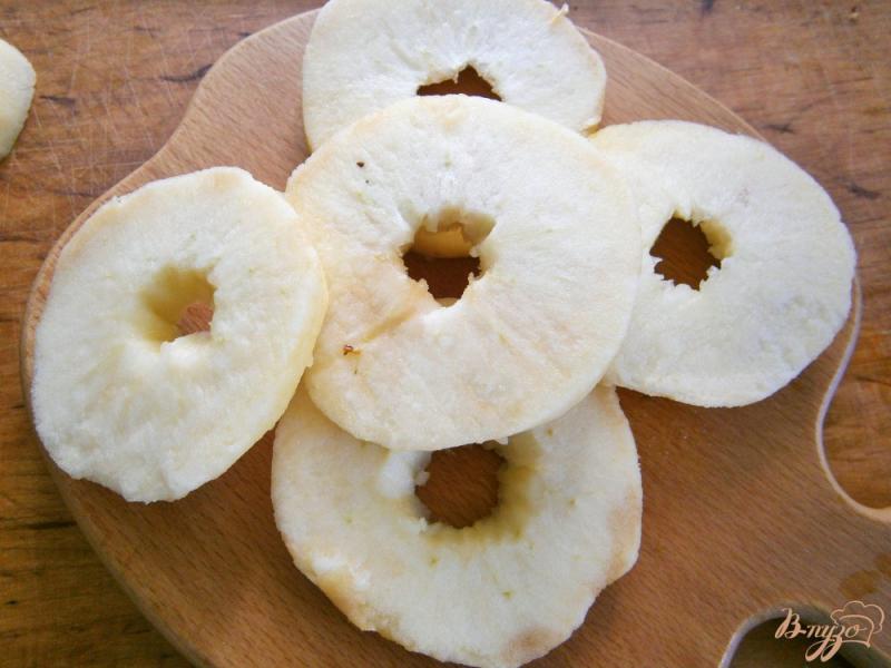 Фото приготовление рецепта: Яблочные слойки Хризантемы шаг №1