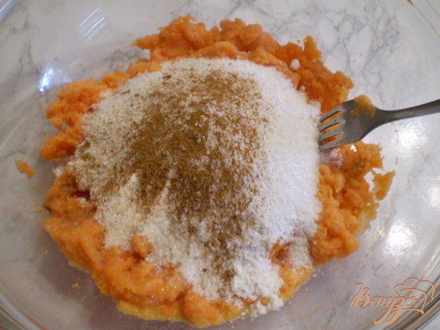 Фото приготовление рецепта: Сладкая запеканка из моркови с корицей шаг №4