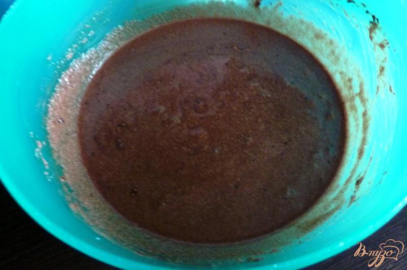 Фото приготовление рецепта: Шоколадный манник с яблоками шаг №1