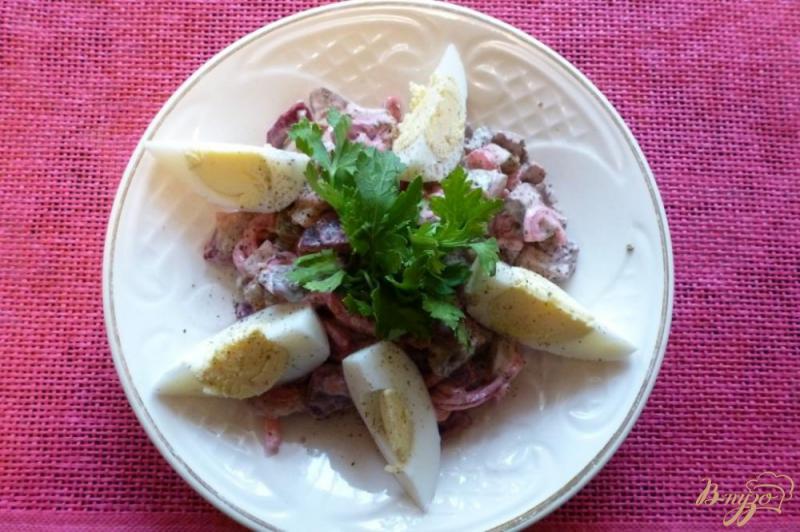 Фото приготовление рецепта: Салат из маринованной свеклы и куриной печени шаг №4