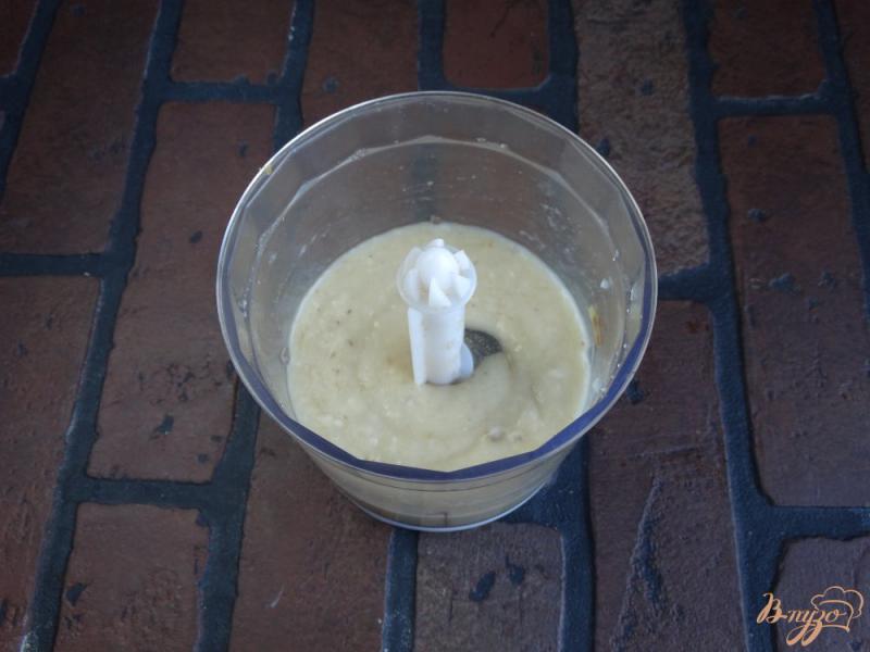 Фото приготовление рецепта: Бананово-грушевый пирог в мультиварке шаг №3