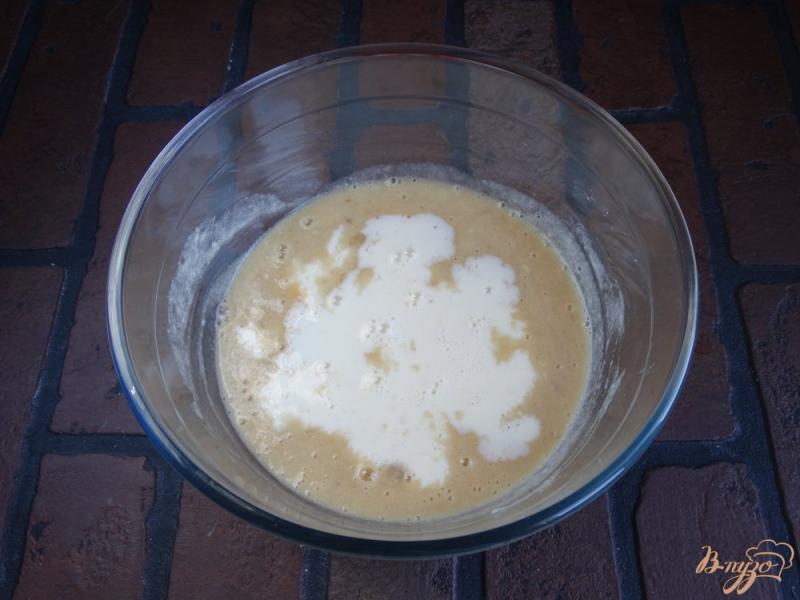 Фото приготовление рецепта: Бананово-грушевый пирог в мультиварке шаг №6