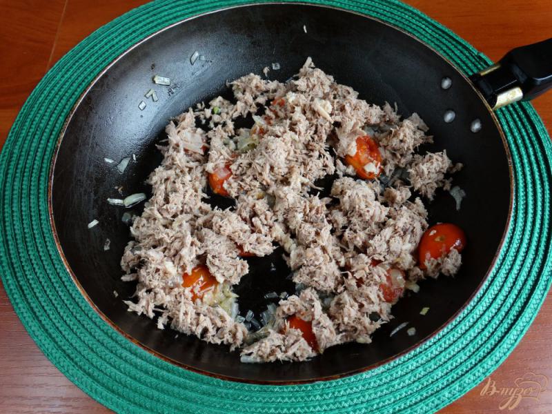 Фото приготовление рецепта: Макароны по-флотски с индейкой и помидорами шаг №5