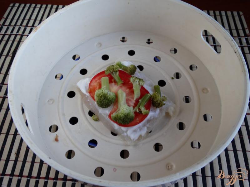 Фото приготовление рецепта: Филе пангасиуса с овощами на пару шаг №3