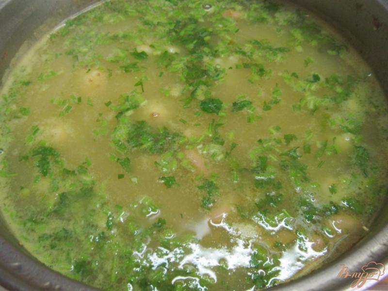Фото приготовление рецепта: Суп с фасолью и цветной капустой шаг №7