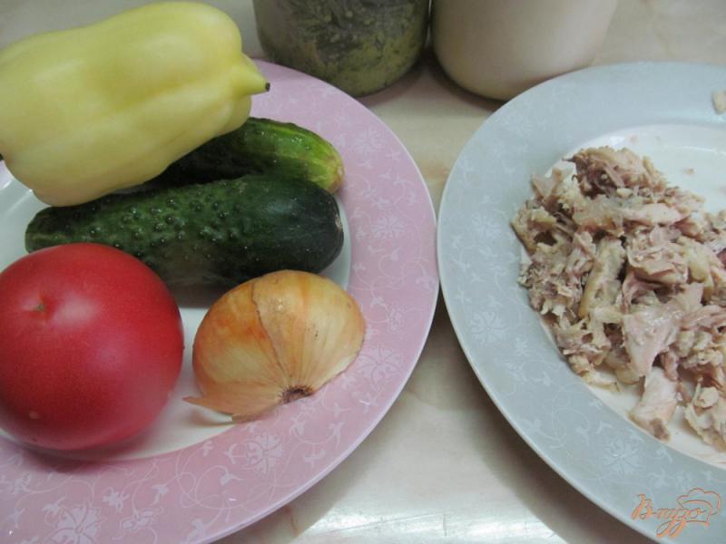Фото приготовление рецепта: Летний салат с курицей шаг №1