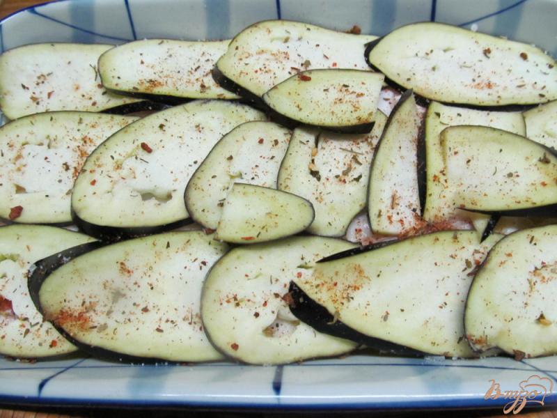 Фото приготовление рецепта: Запеченный картофель с беконом и баклажаном шаг №5
