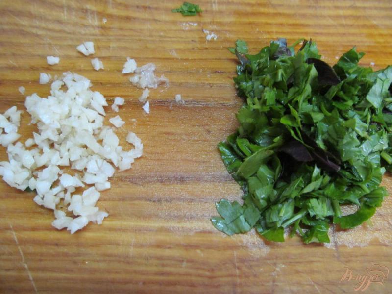 Фото приготовление рецепта: Овощной салат с ростками пшеницы шаг №3