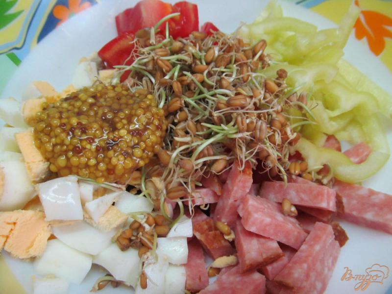 Фото приготовление рецепта: Овощной салат с ростками пшеницы шаг №4
