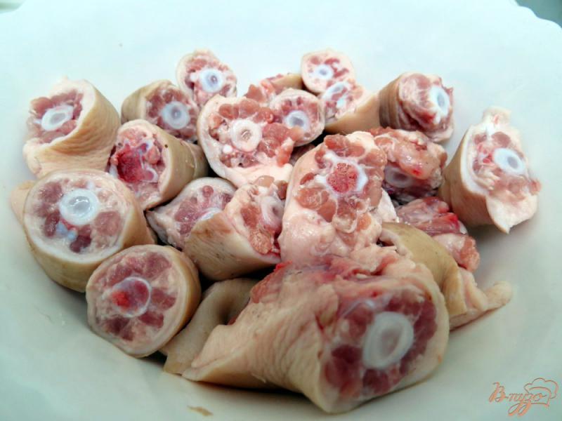 Фото приготовление рецепта: Свиные хвостики в остром соусе шаг №2