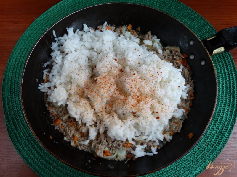 Фото приготовление рецепта: Рис с индейкой и овощами шаг №8