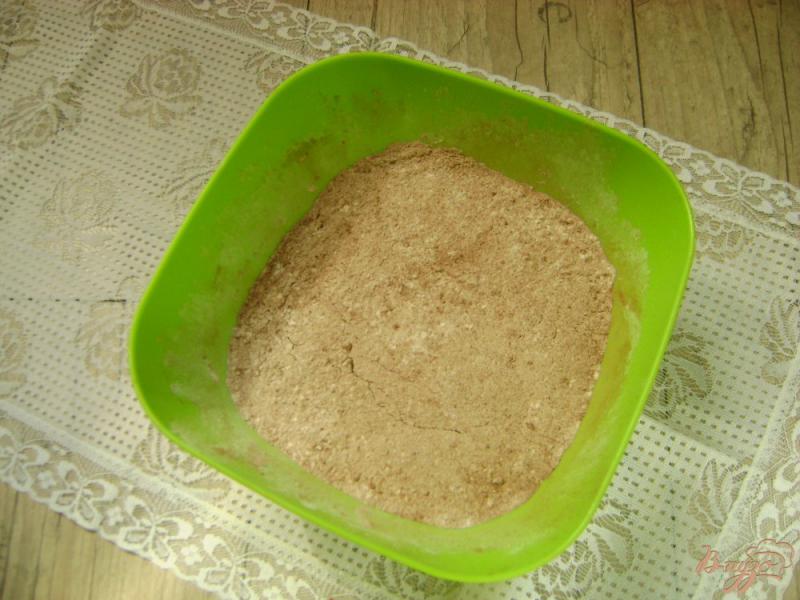 Фото приготовление рецепта: Шоколадный бисквит в мультиварке шаг №6