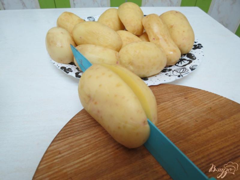Фото приготовление рецепта: Картофель молодой отварной шаг №2