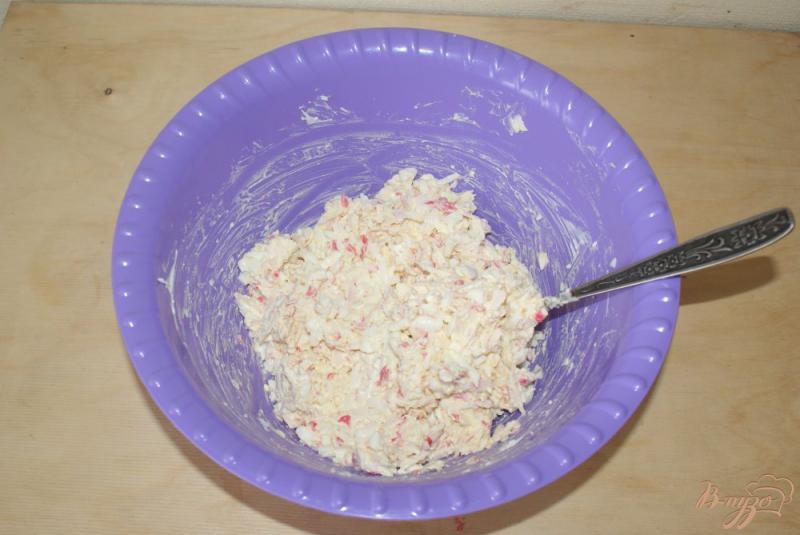 Фото приготовление рецепта: Закуска из лаваша с крабовыми палочками шаг №3