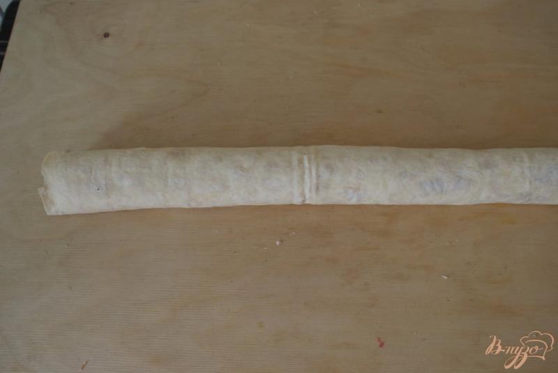 Фото приготовление рецепта: Закуска из лаваша с крабовыми палочками шаг №5