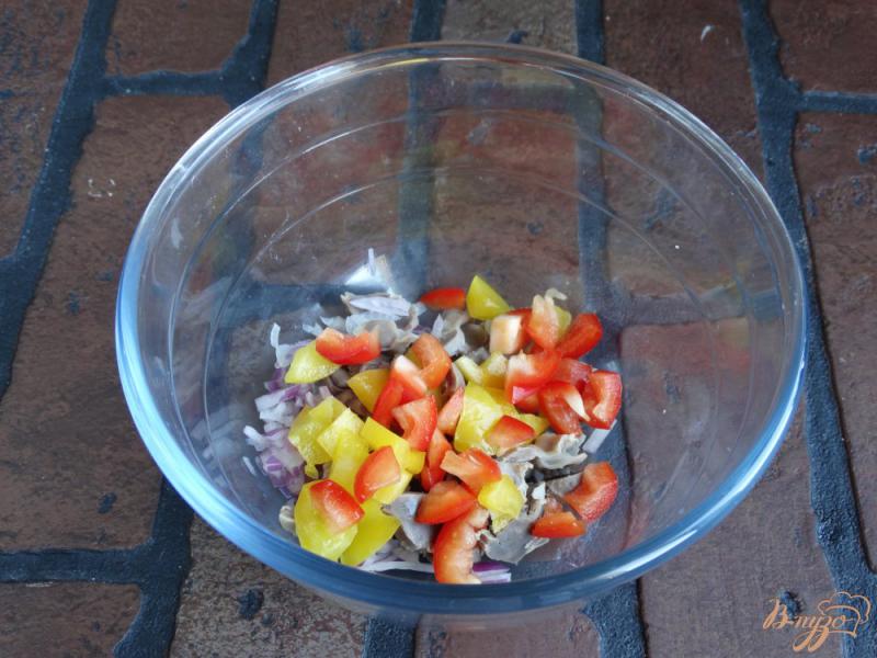 Фото приготовление рецепта: Салат с куриными желудочками шаг №4