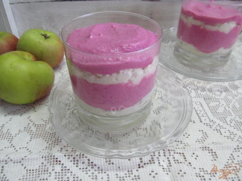Фото приготовление рецепта: Творожный десерт с яблоком и свеклой шаг №5