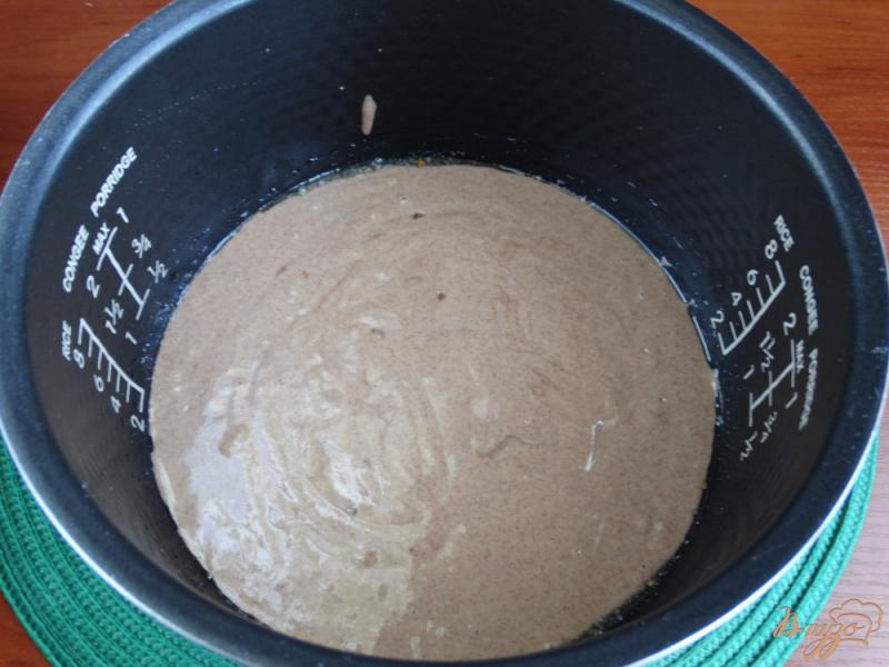 Фото приготовление рецепта: Шоколадный пирог на йогурте шаг №8