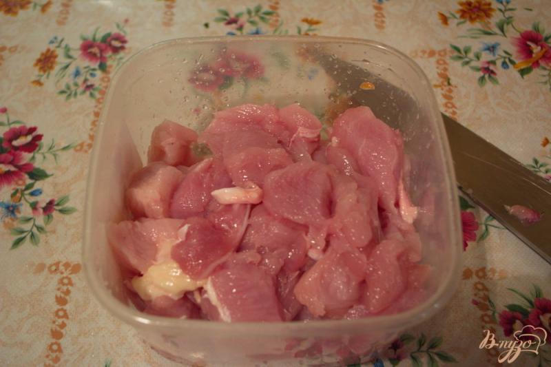 Фото приготовление рецепта: Мясо с черносливом и кабачком шаг №1