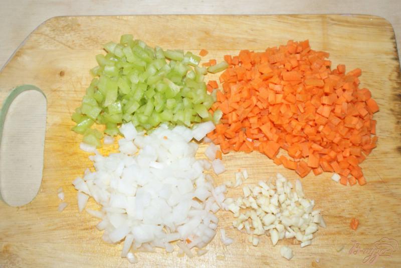 Фото приготовление рецепта: Мясной соус с овощами к пасте шаг №1