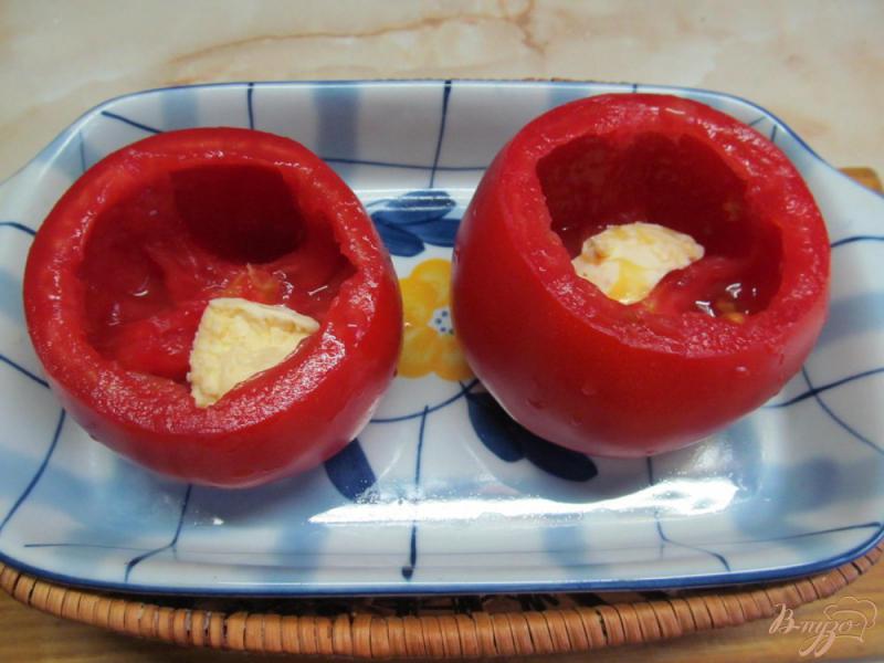 Фото приготовление рецепта: Яйца в помидорах шаг №1