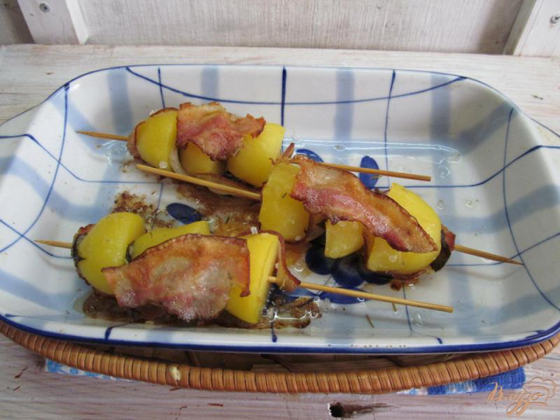 Фото приготовление рецепта: Картофельные шашлычки шаг №5