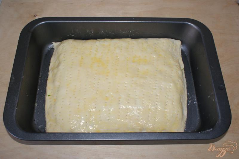 Фото приготовление рецепта: Пирог с капустой и яйцами шаг №6
